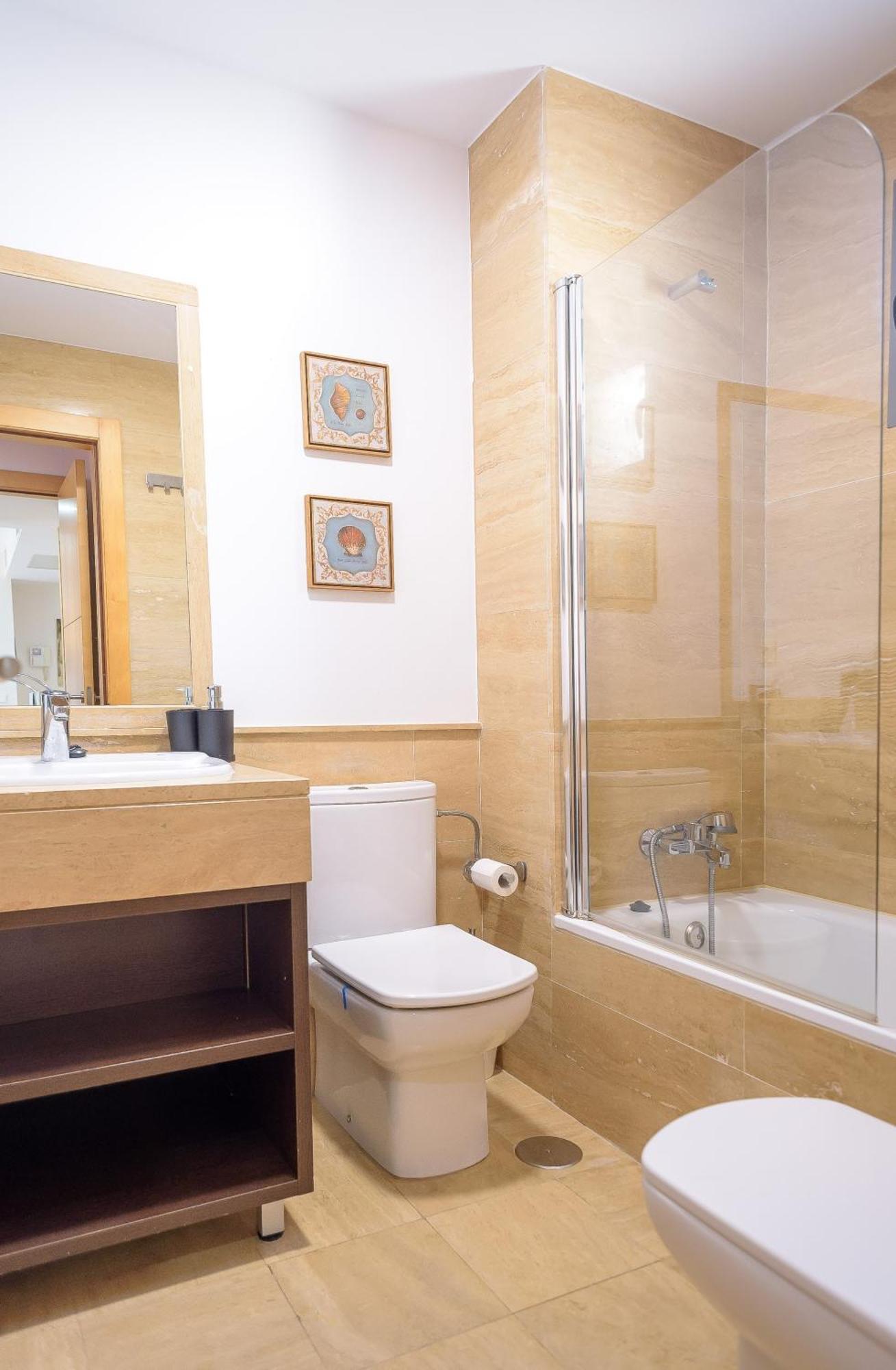 Atico Con Terraza Y Vistas, Parking Gratuito Leilighet